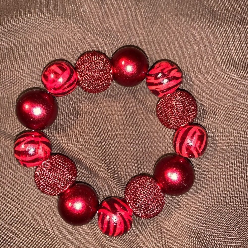 Red Large Beaded Bracelet - Picture 4 of 4